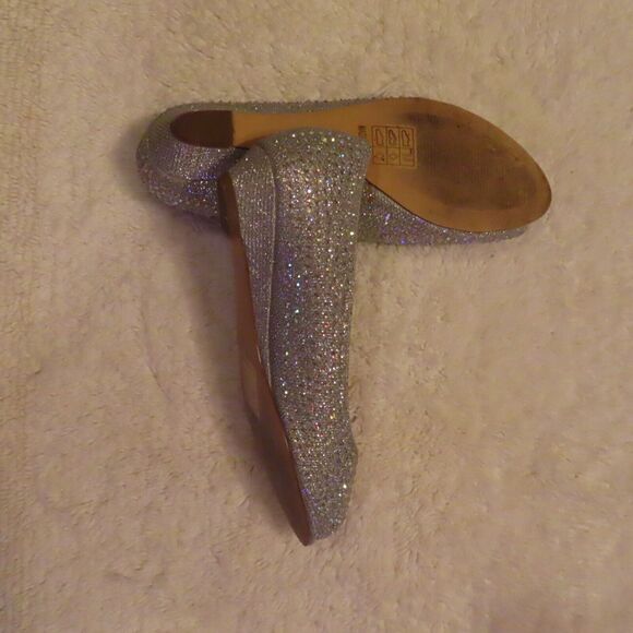 David's Bridal Women's Silver Rhinestone Open Peep Toe Formal Dress Shoe Sz 8.5 - Picture 4 of 4